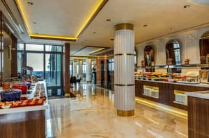 thumbnail: Lobby lounge