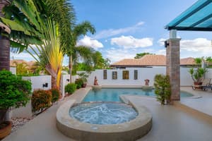 thumbnail: Outdoor pool