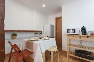 thumbnail: In-room dining