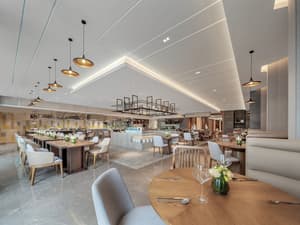 thumbnail: Breakfast area