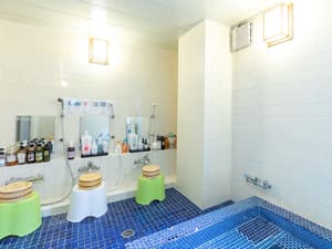 thumbnail: Shared bathroom