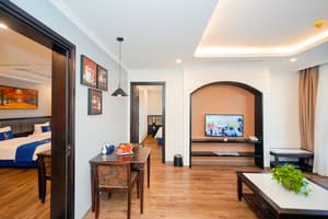 thumbnail: In-room dining