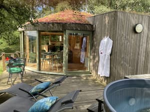 thumbnail: Property grounds