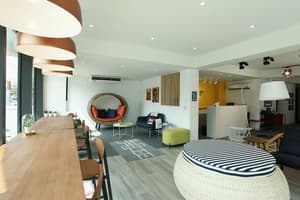 thumbnail: Lobby sitting area