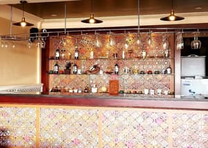 thumbnail: Bar (on property)