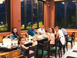 thumbnail: Family dining