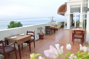 thumbnail: Restaurant