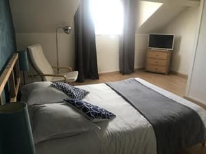 thumbnail: Front of property