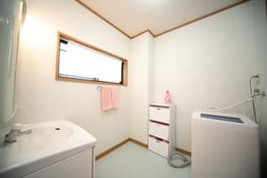 thumbnail: Laundry room