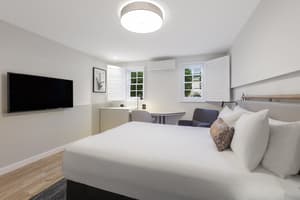 thumbnail: Room