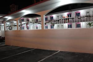 thumbnail: Bar (on property)