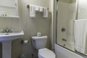 thumbnail: Bathroom