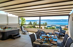 thumbnail: Terrace/patio
