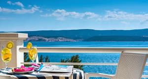 thumbnail: Balcony view