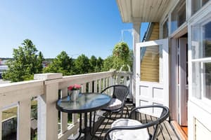 thumbnail: Balcony