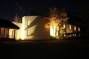thumbnail: Property grounds