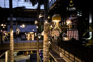 thumbnail: Outdoor dining