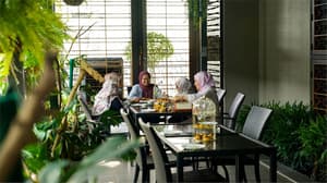 thumbnail: Outdoor dining