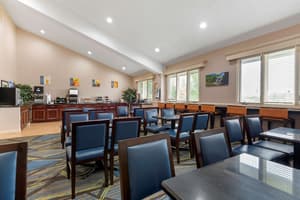 thumbnail: Breakfast area