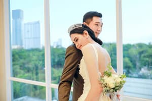 thumbnail: Indoor wedding