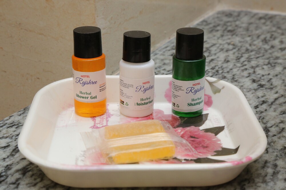 Bathroom amenities