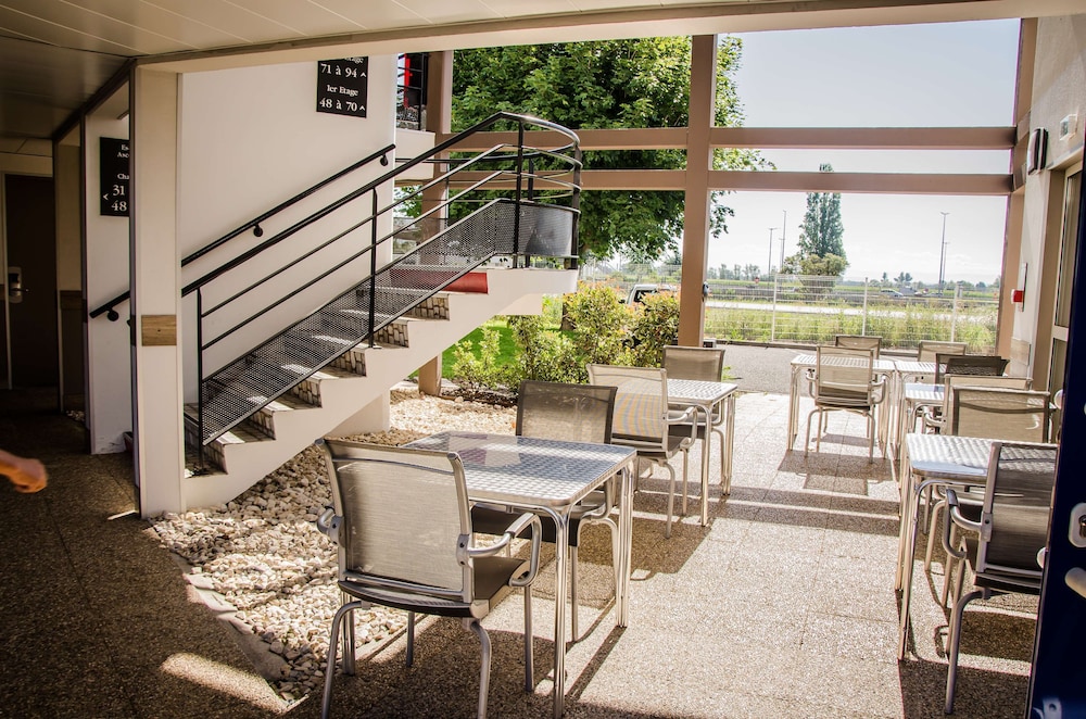 Restaurant-cafeteria