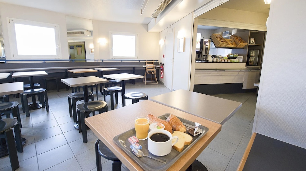 Restaurant-cafeteria