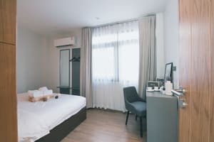 thumbnail: Room