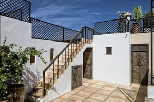 thumbnail: Courtyard