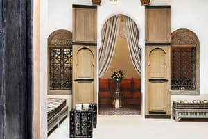 thumbnail: Interior