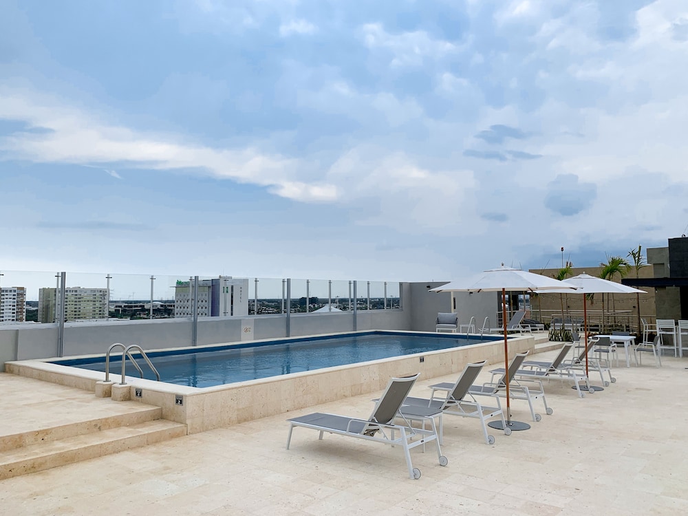 Rooftop pool