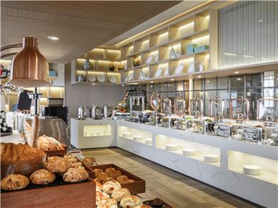 Dining,Dining Area,Restaurant,On-Site