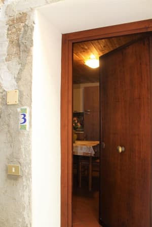 thumbnail: Interior entrance
