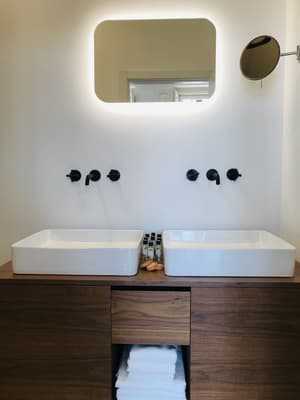 thumbnail: Bathroom sink