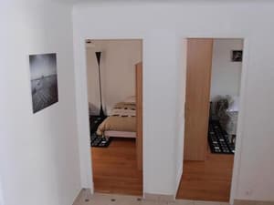 thumbnail: Interior detail