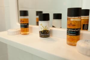 thumbnail: Bathroom amenities