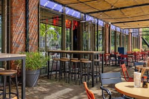 thumbnail: Restaurant