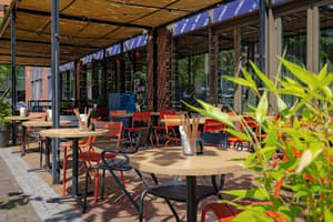 thumbnail: Restaurant