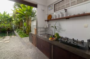 thumbnail: Exterior