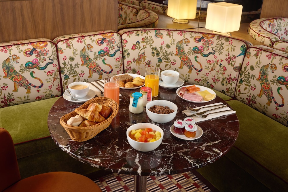 Restaurant-cafeteria