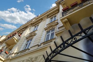 thumbnail: Exterior