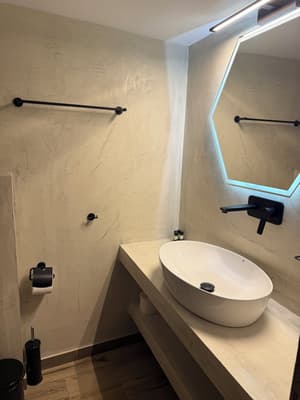 thumbnail: Bathroom
