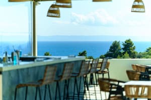 thumbnail: Poolside bar