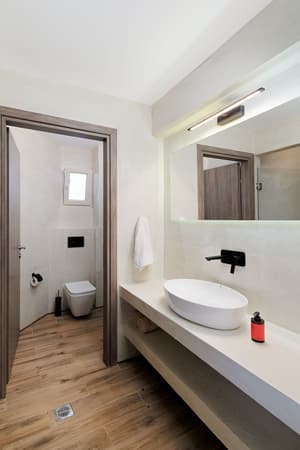 thumbnail: Bathroom
