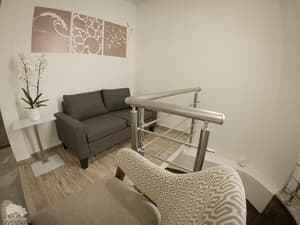 thumbnail: Lobby sitting area