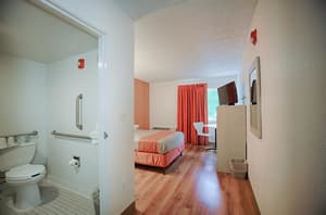 thumbnail: Room amenity