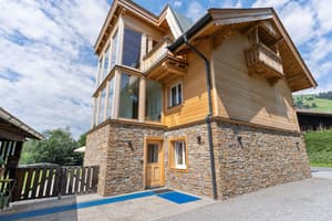 thumbnail: Exterior