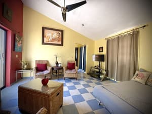 thumbnail: Room