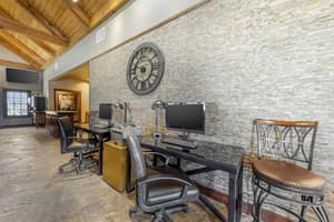 thumbnail: Business center