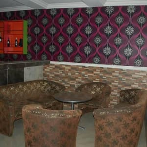 thumbnail: Bar (on property)